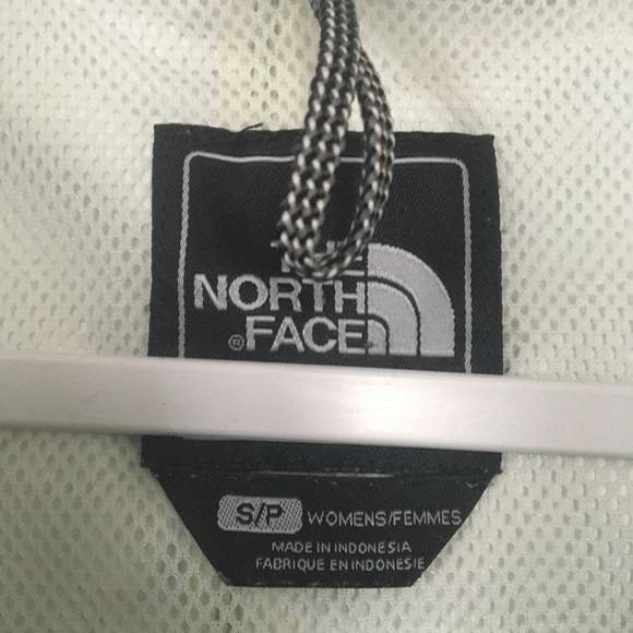 ❌ SOLD❌ The North Face rain jacket - Picture 4 of 4